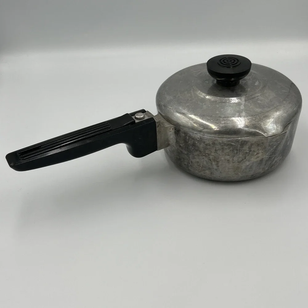 Vintage Magnalite 1 Qt Quart Sauce Pan Double Spout Silver Made In USA Cookware